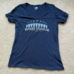 New Era Women’s 2019 NY Yankees Stadium T-shirt - Size L - EUC - 100% Cotton
